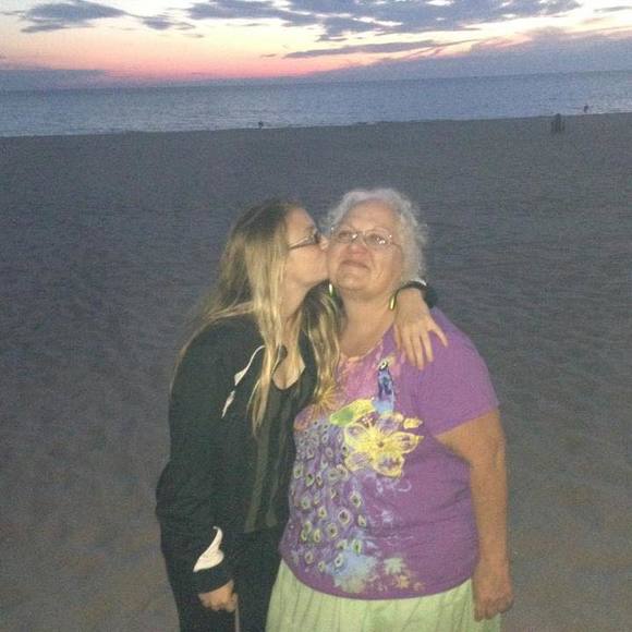 Meet your Posher, Lexy - Picture 1 of 1